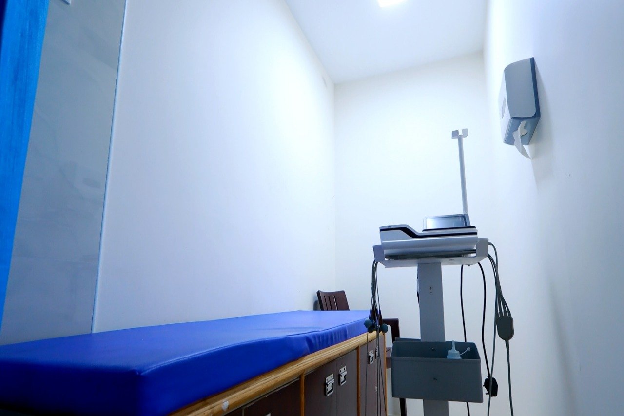 Electrocardiogram (ECG) Machine